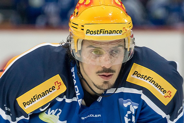 现出足球文 现出足球文